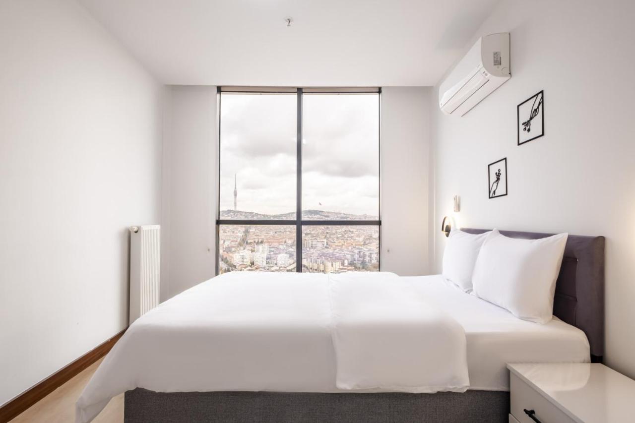 Charming Flat With City View In Atasehir Istanbul Exteriör bild